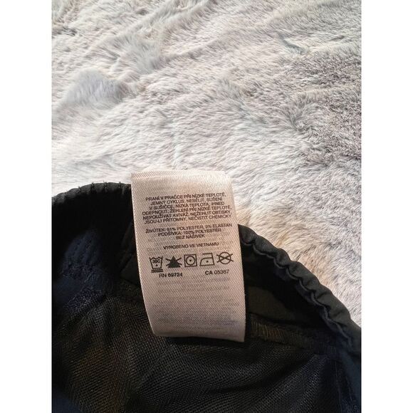 Columbia Black Capri Athletic Pants Performance Stretch Quick Dry Activewear S - Picture 10 of 16